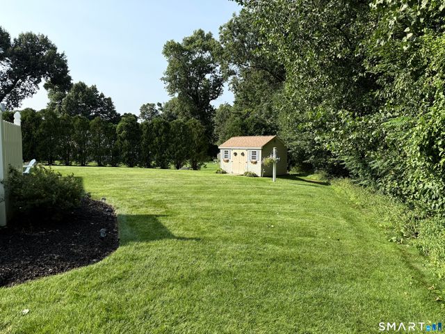 2 Clinton Lane, Enfield, CT 06082