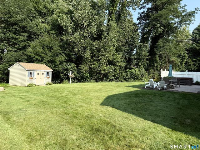 2 Clinton Lane, Enfield, CT 06082