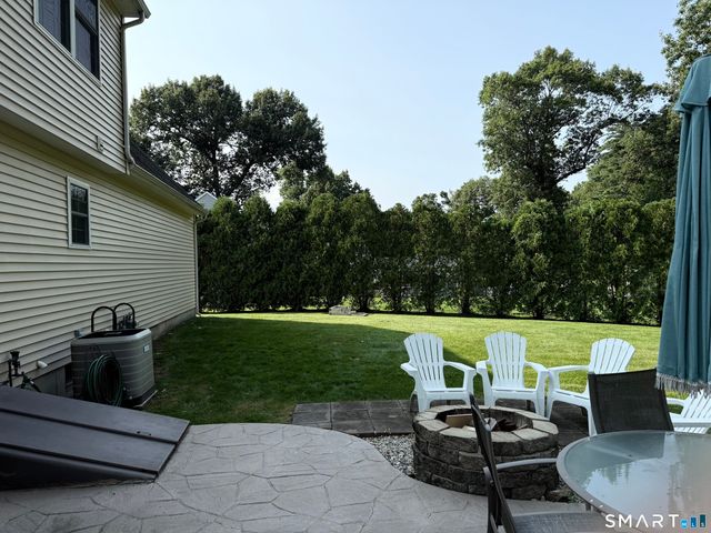 2 Clinton Lane, Enfield, CT 06082