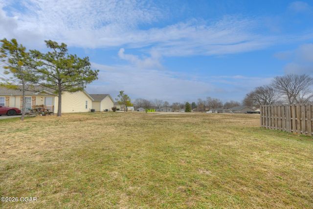 1307 Katherine Avenue, Joplin, MO 64801