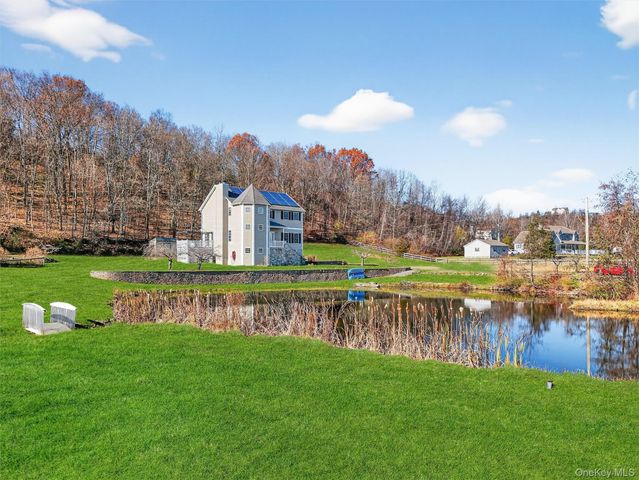 237 Lattintown Road, Marlboro, NY 12542