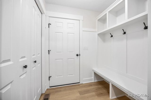 11440 Shoreline Drive 110, Allendale, MI 49401