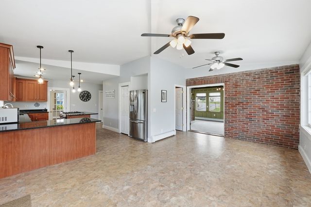 117 Cook Ln, Marlborough, MA 01752