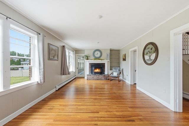 117 Cook Ln, Marlborough, MA 01752