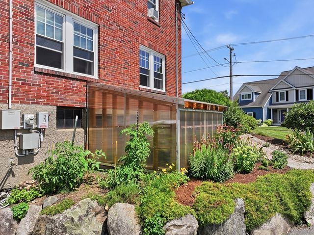 117 Cook Ln, Marlborough, MA 01752