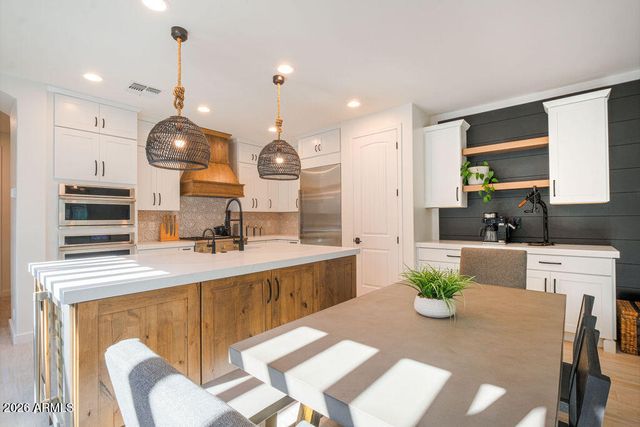 3923 E GALVESTON Street, Gilbert, AZ 85295