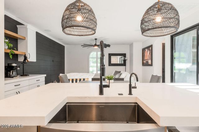 3923 E GALVESTON Street, Gilbert, AZ 85295