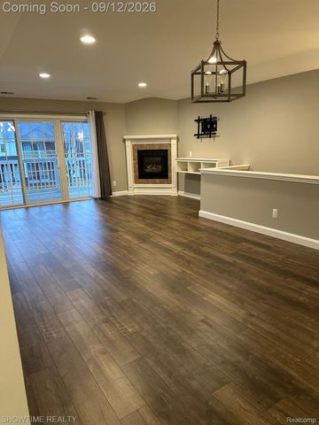 14377 MORAVIAN MANOR Circle, Sterling Heights, MI 48312