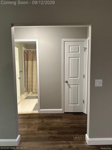 14377 MORAVIAN MANOR Circle, Sterling Heights, MI 48312
