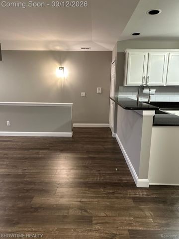14377 MORAVIAN MANOR Circle, Sterling Heights, MI 48312