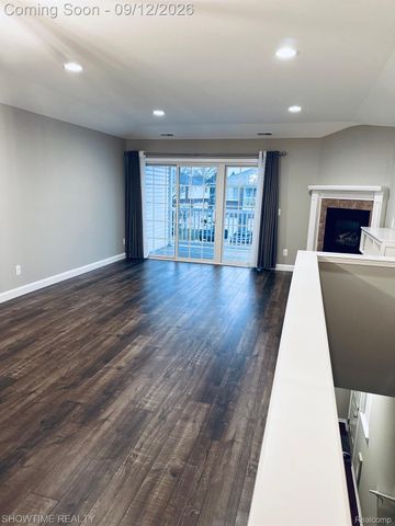 14377 MORAVIAN MANOR Circle, Sterling Heights, MI 48312
