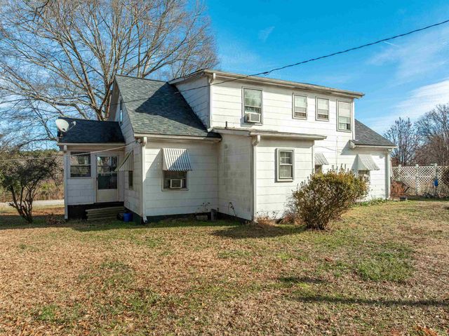 1741 Rainbow Lake Road, Chesnee, SC 29323