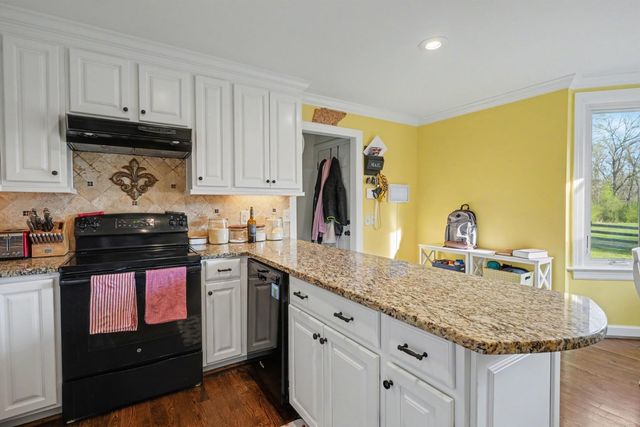 169 W Kingston Springs Rd, Kingston Springs, TN 37082