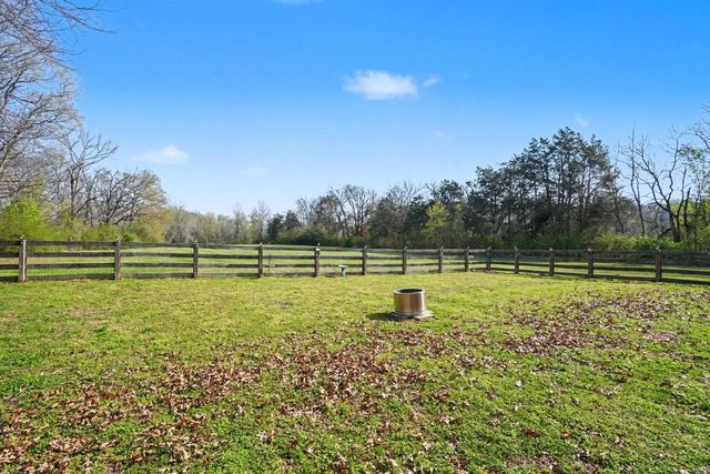 169 W Kingston Springs Rd, Kingston Springs, TN 37082