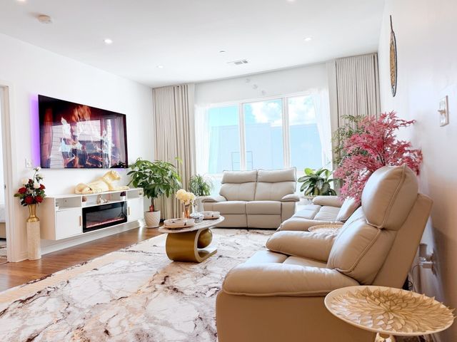 3531 Washington St 316, Boston, MA 02130
