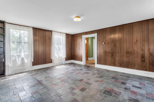 43 Devonshire Court, Middletown, NJ 07748