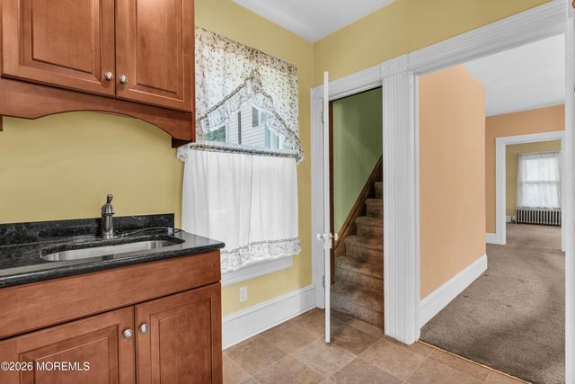 43 Devonshire Court, Middletown, NJ 07748