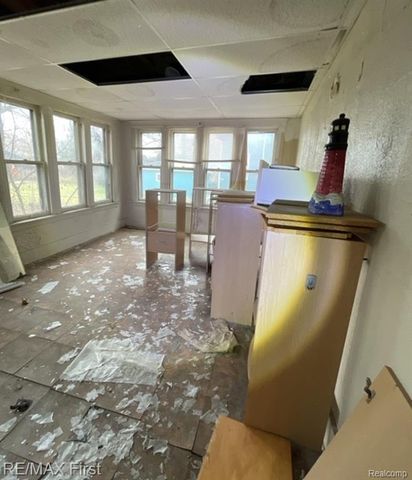 209 Connecticut Street, Highland Park, MI 48203