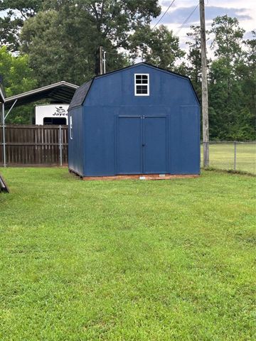 181 Crystal Creek Drive, Livingston, TX 77351