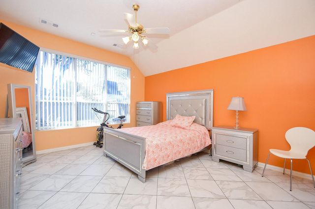 6614 Timber Square Court, Richmond, TX 77407