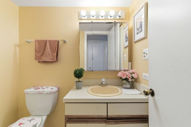 6010 Lake Bluff Drive 402, Tinley Park, IL 60477