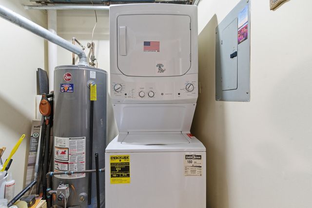 6010 Lake Bluff Drive 402, Tinley Park, IL 60477