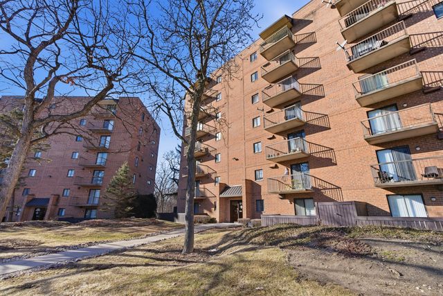 6010 Lake Bluff Drive 402, Tinley Park, IL 60477