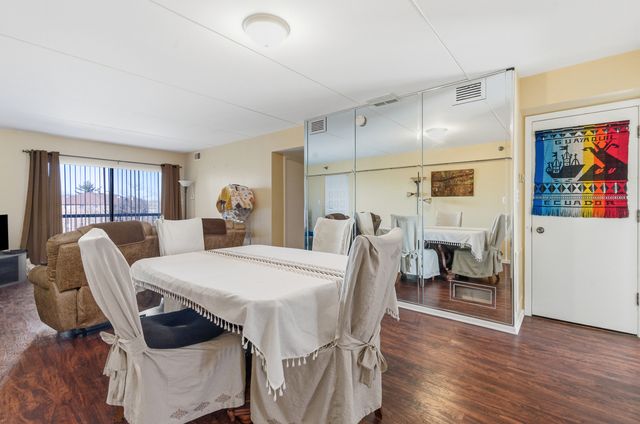 6010 Lake Bluff Drive 402, Tinley Park, IL 60477