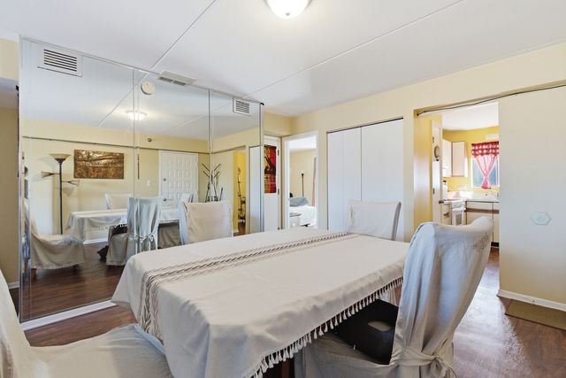 6010 Lake Bluff Drive 402, Tinley Park, IL 60477