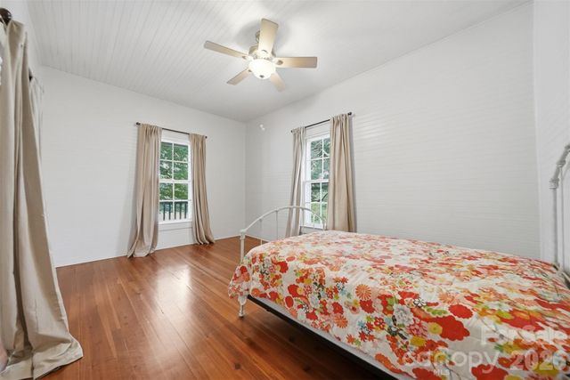 25 Central Avenue, Granite Falls, NC 28630