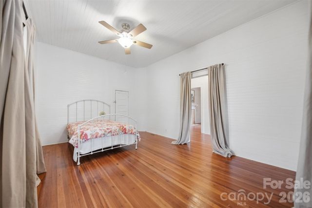 25 Central Avenue, Granite Falls, NC 28630