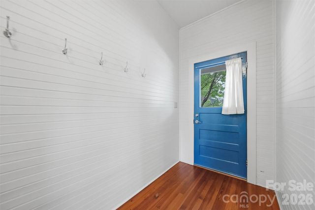 25 Central Avenue, Granite Falls, NC 28630