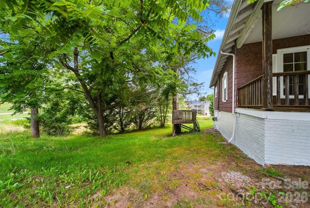 25 Central Avenue, Granite Falls, NC 28630