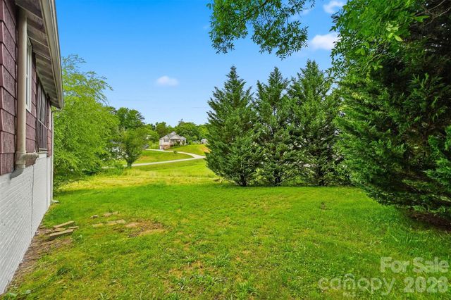 25 Central Avenue, Granite Falls, NC 28630