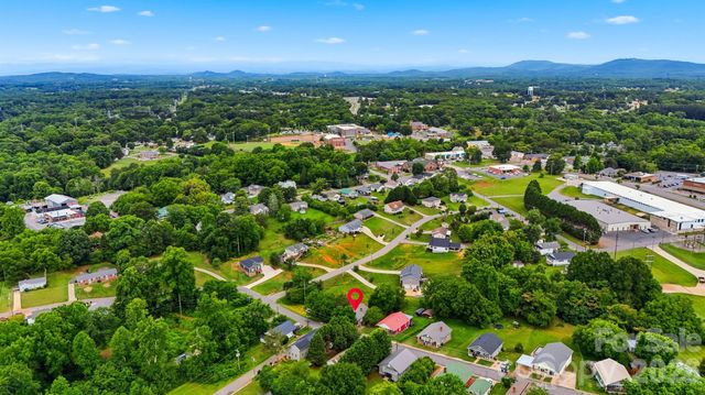 25 Central Avenue, Granite Falls, NC 28630