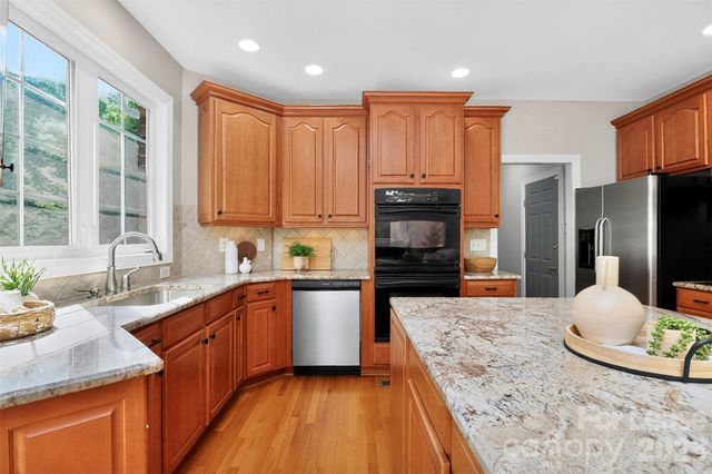 2307 Keara Way, Charlotte, NC 28270