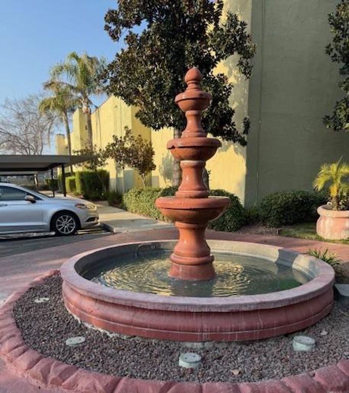 Image 14 of property listing at 2881 Huntington Boulevard # 150, Fresno, CA 93721