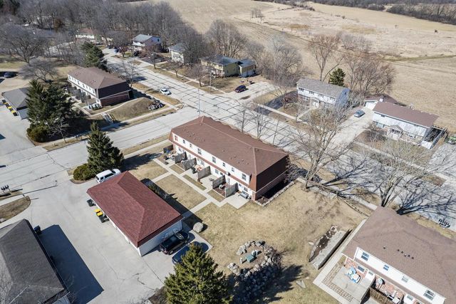 2017 Green Tree ROAD, West Bend, WI 53090