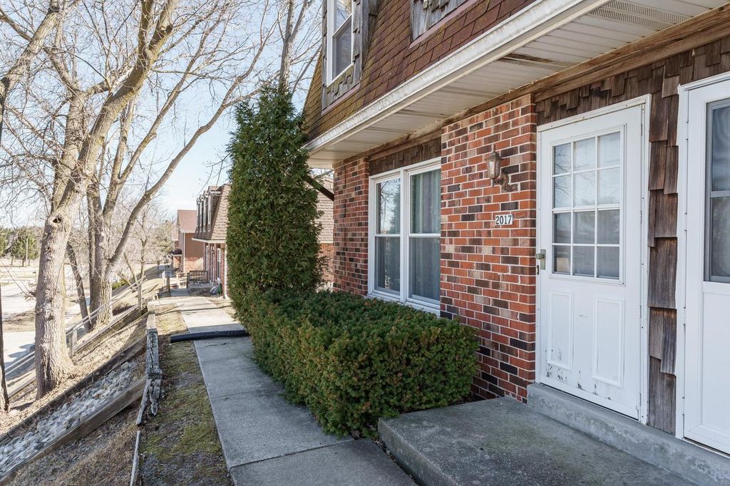 2017 Green Tree ROAD, West Bend, WI 53090