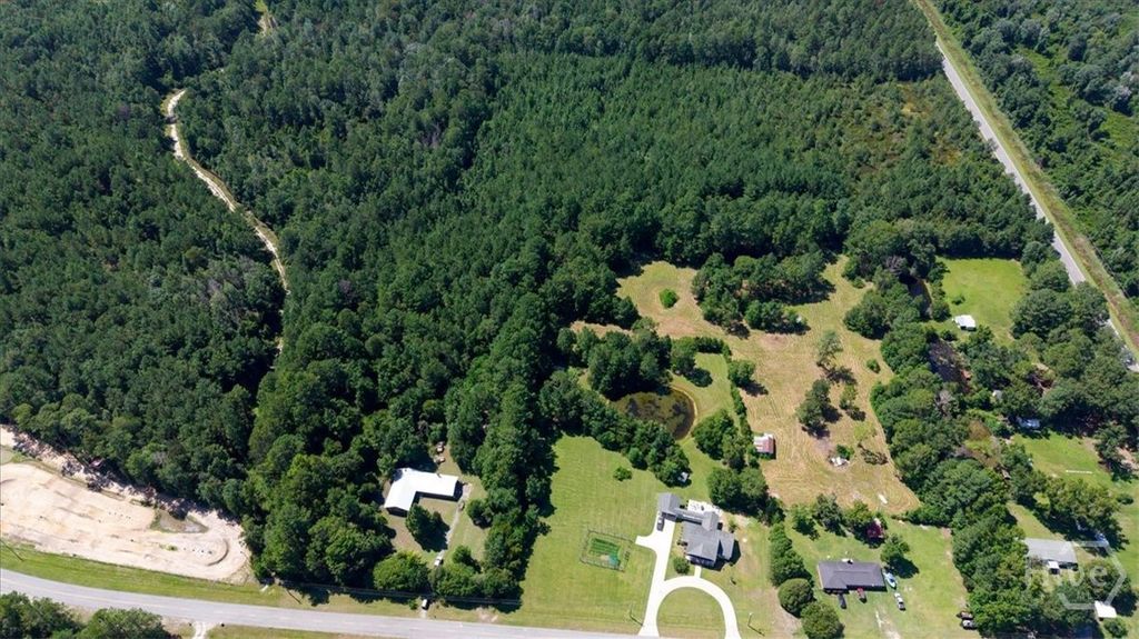 Image 6 of property listing at 202 Nease Road, Guyton, GA 31312