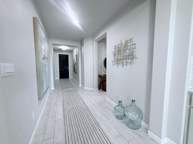 6102 Bobwhite Dr, Midland, TX 79705