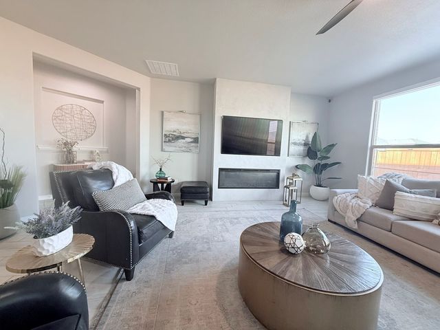 6102 Bobwhite Dr, Midland, TX 79705