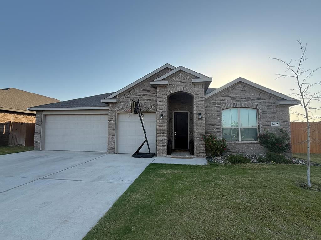 6102 Bobwhite Dr, Midland, TX 79705