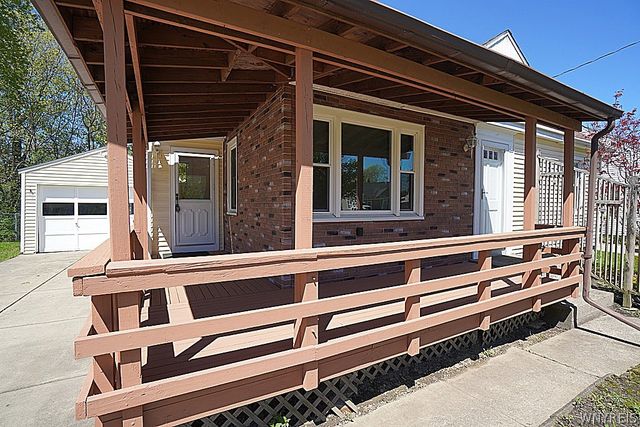 5790 Walden Drive, Hamburg, NY 14085
