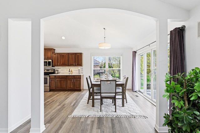 1619 Tallgrass CIRCLE, Waukesha, WI 53188