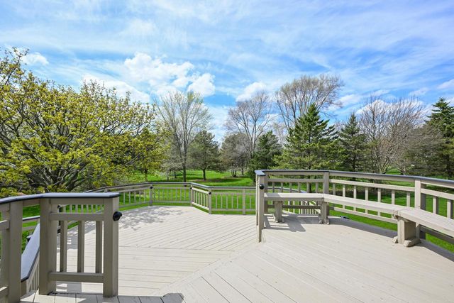 1619 Tallgrass CIRCLE, Waukesha, WI 53188