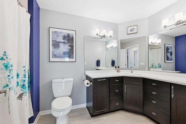 1619 Tallgrass CIRCLE, Waukesha, WI 53188