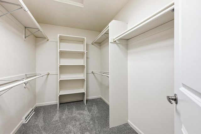 1619 Tallgrass CIRCLE, Waukesha, WI 53188