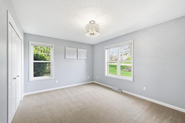 1619 Tallgrass CIRCLE, Waukesha, WI 53188