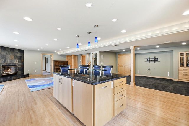 1619 Tallgrass CIRCLE, Waukesha, WI 53188